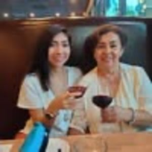 Meet your Posher, Amparo